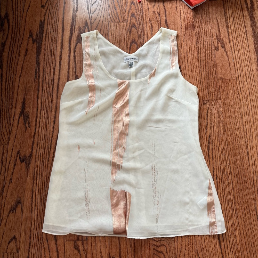 Calvin Klein Women's Cream and Gold Top